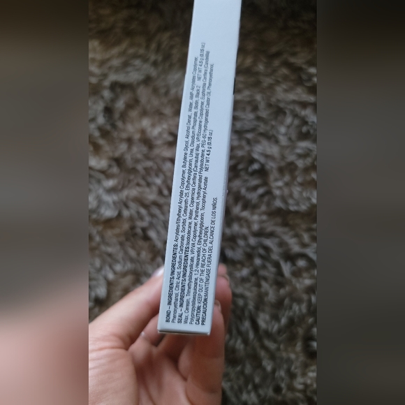 MAGNETIC EYELASHES - Picture 7 of 8